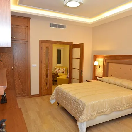 Ataker Hotel *