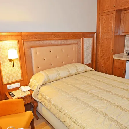 Hotel Ataker